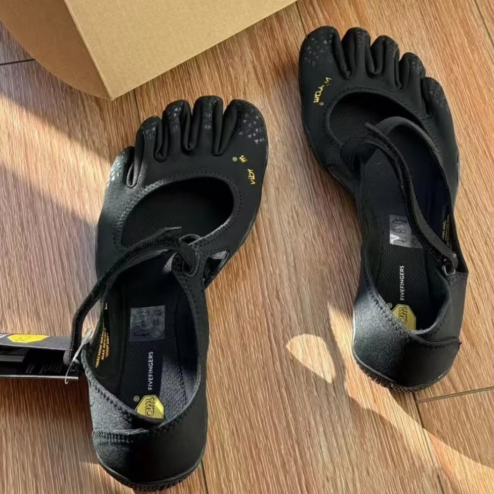 Sneakers V-Soul a Cinque Dita  - Women'S Shoes Louis Vuitton recensione e prezzo